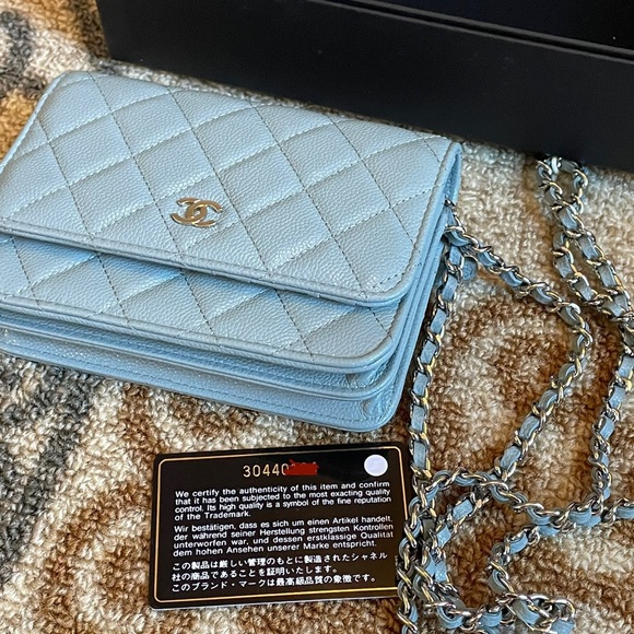 🚫Sold🚫 Chanel Caviar Quilted Mini Wallet On Chain WOC Light Blue - Picture 7 of 11